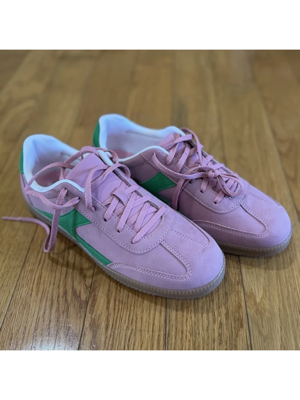 Size US 9 Women’s No Boundaries Women's Lace Up Sport Sneakers Pink Green
